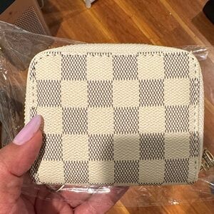Checkered Cream and Brown/Black Women's Zip Wallet & Card Holder